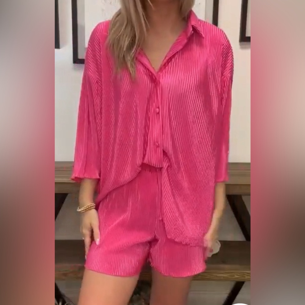 NWT 2 piece hot pink set